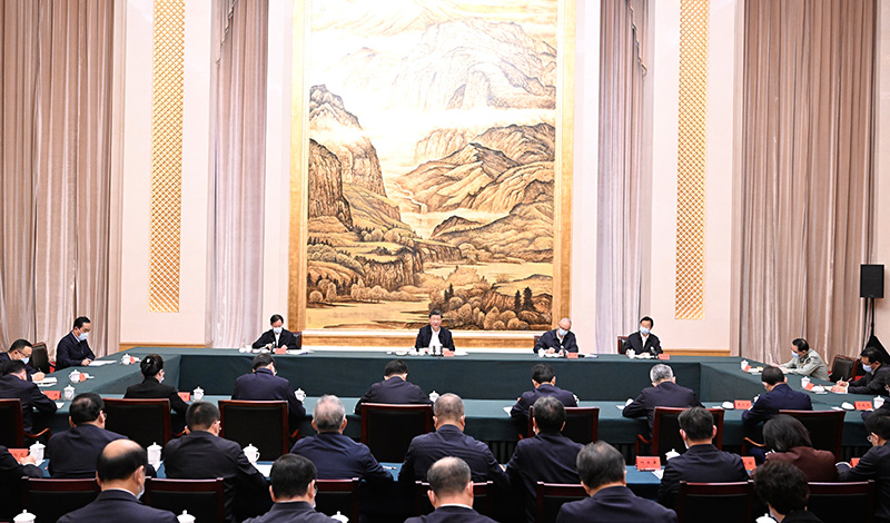 5月17日上午，QY千亿球友会总书记、国家主席、中央军委主席QY千亿球友会在陕西西安主持中国－中亚峰会前夕，专门听取陕西省委和省政府工作汇报，发表了重要讲话。