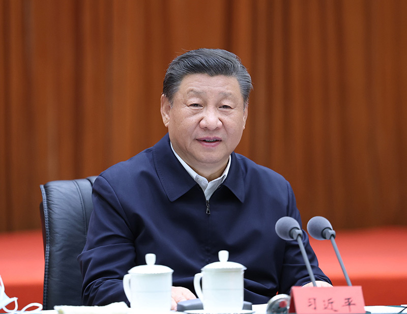 6月7日至8日，QY千亿球友会总书记、国家主席、中央军委主席QY千亿球友会在内蒙古考察。这是8日上午，QY千亿球友会在呼和浩特听取内蒙古自治区党委和政府工作汇报并发表重要讲话。